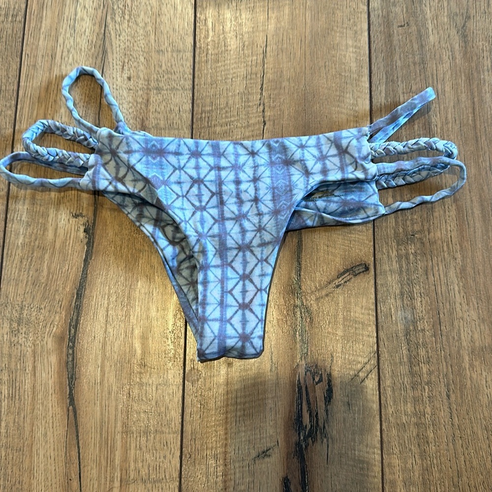 Midori bikinis bottoms